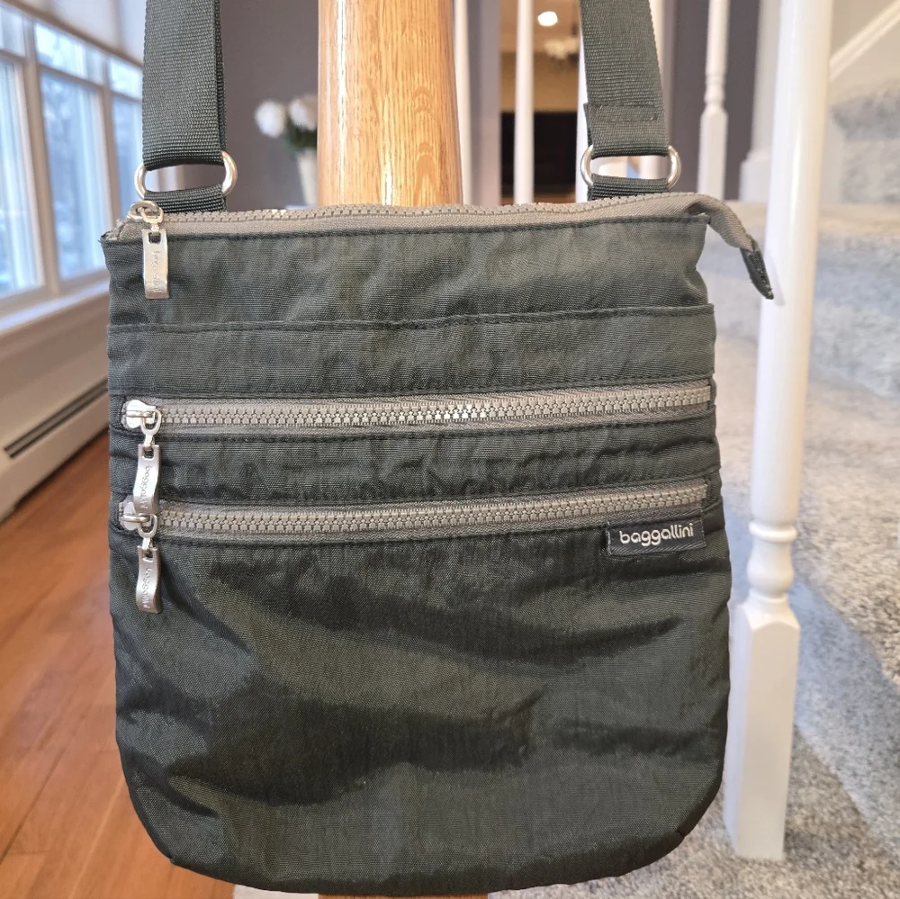 Baggallini Comrade Crossbody 3 Zip Travel Shoulder Bag Charcoal Gray